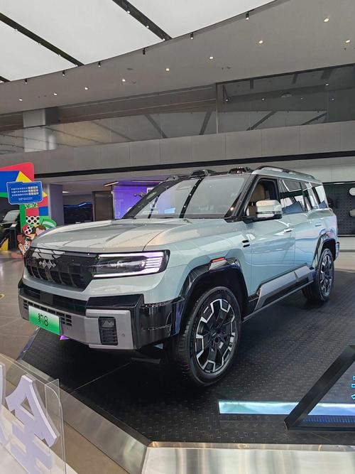 重庆299比亚迪方程豹硬派越野的爆款，英菲尼迪35周年与你共成长